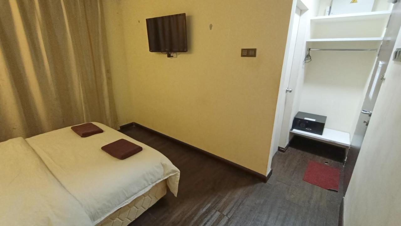 Oyo 90457 Borneo Eco-House Hashtag 12 Boutique Hotel Kota Kinabalu Bagian luar foto