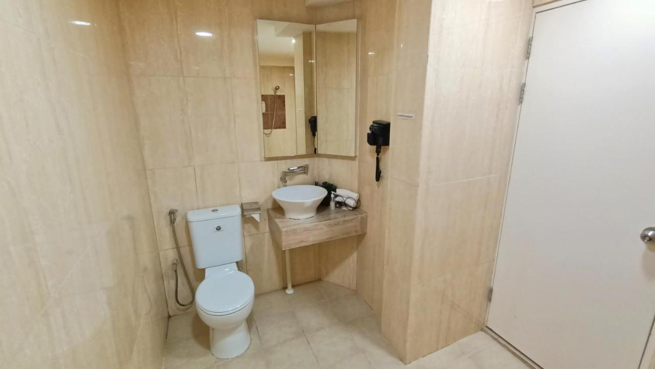 Oyo 90457 Borneo Eco-House Hashtag 12 Boutique Hotel Kota Kinabalu Bagian luar foto