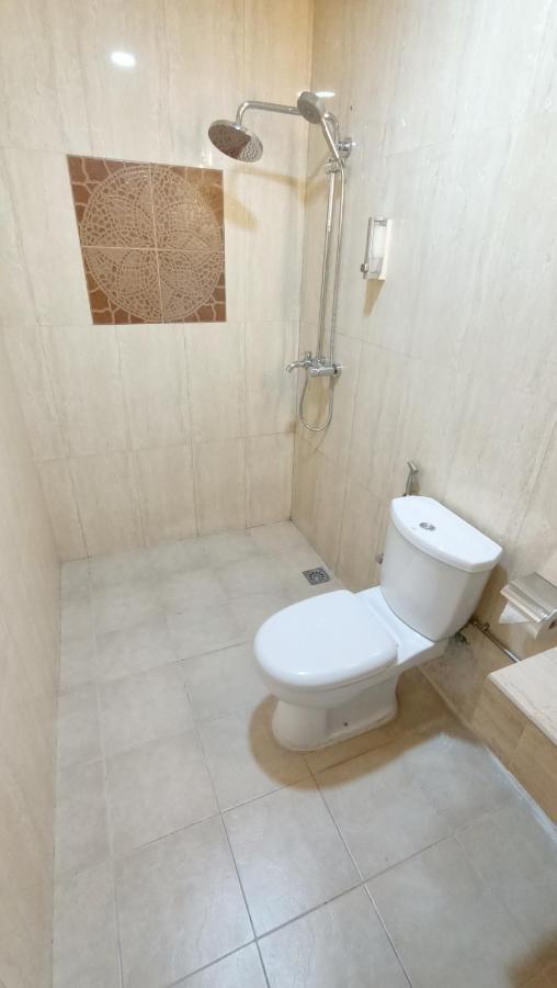 Oyo 90457 Borneo Eco-House Hashtag 12 Boutique Hotel Kota Kinabalu Bagian luar foto
